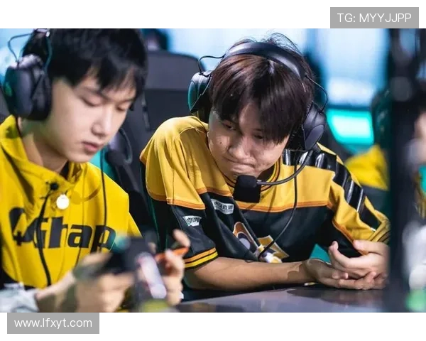 王者荣耀盛宴：深入解析LNG战队的游戏节奏与策略之道