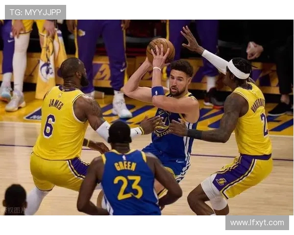 2011年NBA总决赛热火与湖人对决回顾：传奇时刻与球星风采的巅峰之战