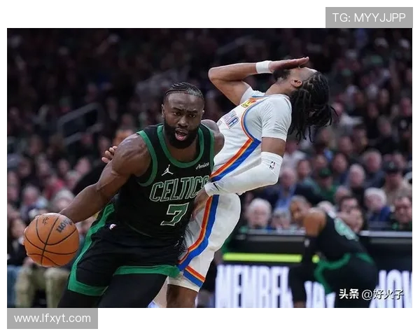 杰伦布朗在NBA赛场上的成长与突破之路解析