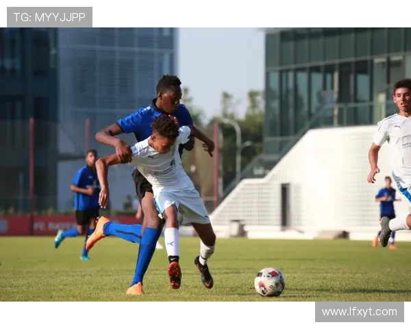 瓦赫达与波斯波利激战在即谁将赢得这场伊朗足球巅峰对决