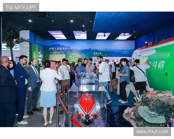 贾诚:在时代变革中探索创新与责任的年轻力量 贾诚:在时代变革中探索创新与责任的年轻力量