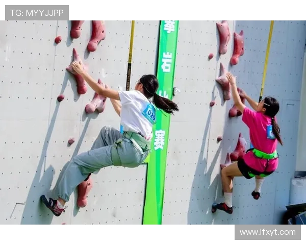 重庆攀岩队的比赛经验分享与攀岩技术提升探讨 重庆攀岩队的比赛经验分享与攀岩技术提升探讨