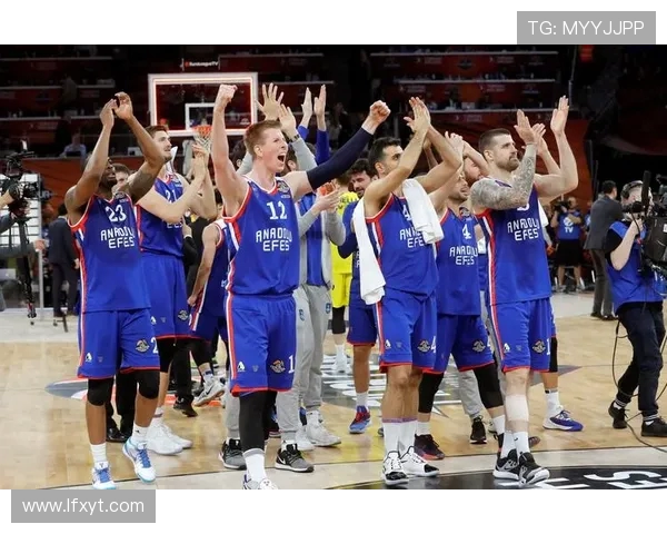 阿纳多卢与其姆奇激战正酣谁能在这场较量中笑到最后